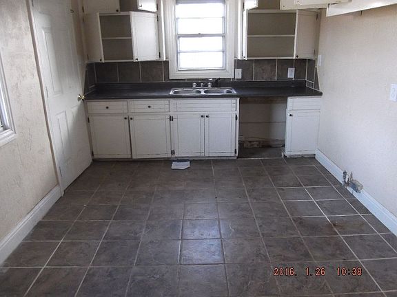 4th image of 404 NW 31st St