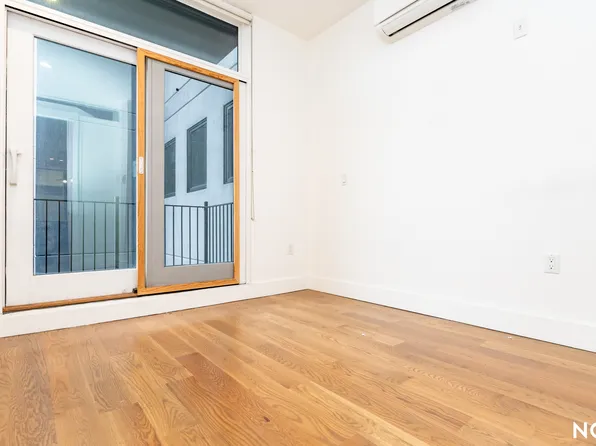 530 Midwood Street image 9 of 14