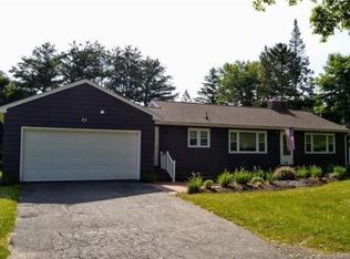 879 Plainville Ave, Farmington, CT 06032