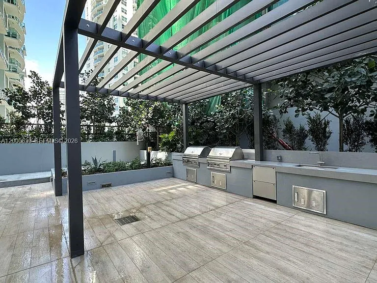 77 SE 5th St #1812 — Photo 32
