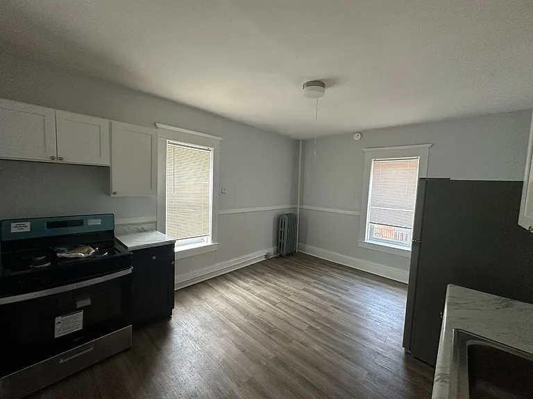 56-60 Fort Pleasant Avenue — Photo 10