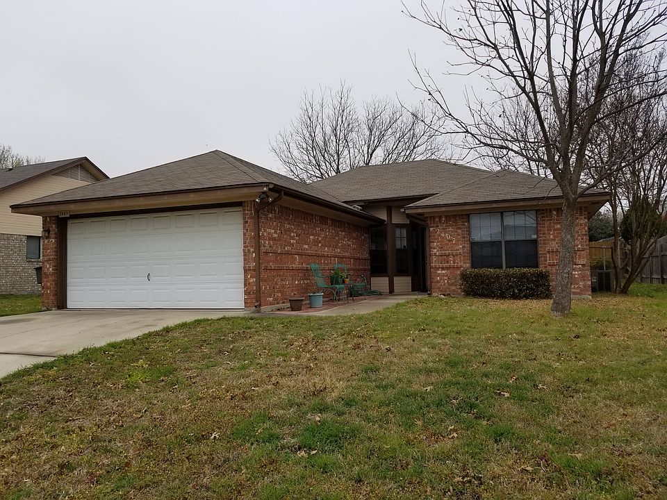 1st image of 2407 Henry Dr