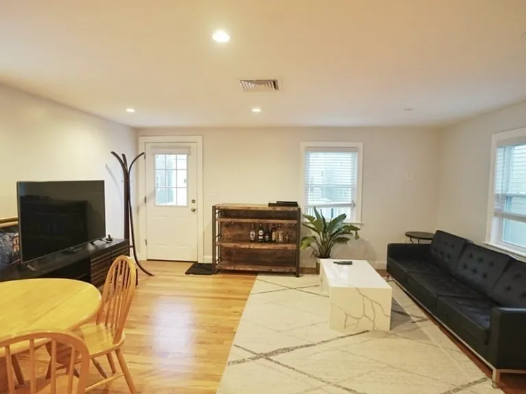 238 Saratoga St #3 — Photo 2