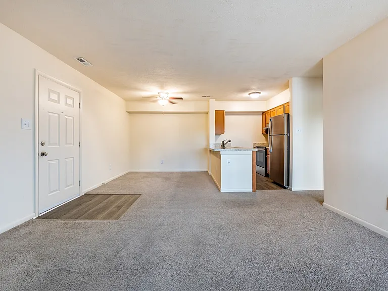 21960 Wakefield Ct — Photo 2