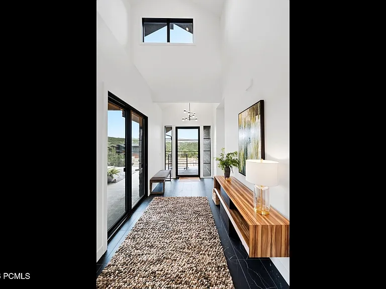 1285 E Lasso Trl — Photo 26