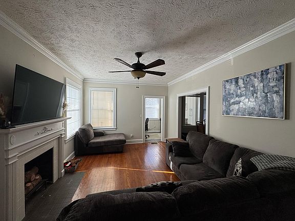 3rd image of 2119 Saint Charles Ave #A