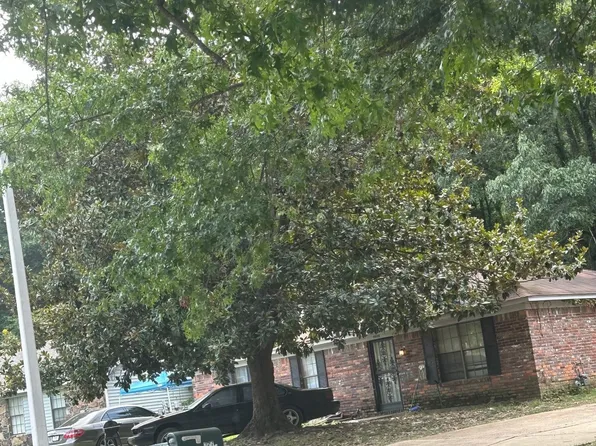 4693 Deep Brook Dr, Memphis, TN 38128