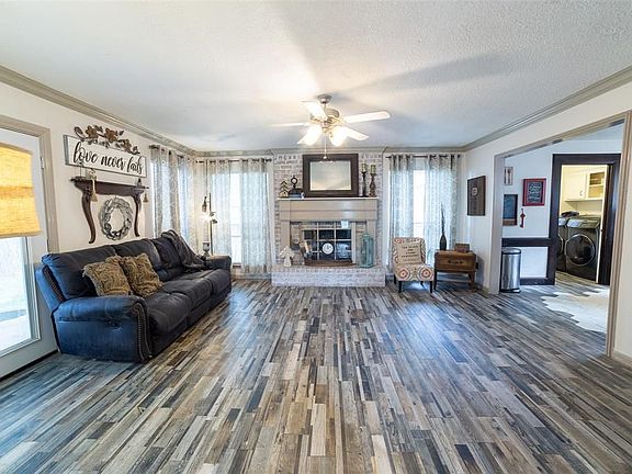 5th image of 15210 River Park Dr