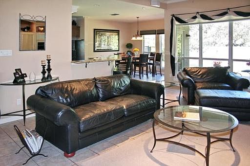 3rd image of 2205 Pinoak Knls