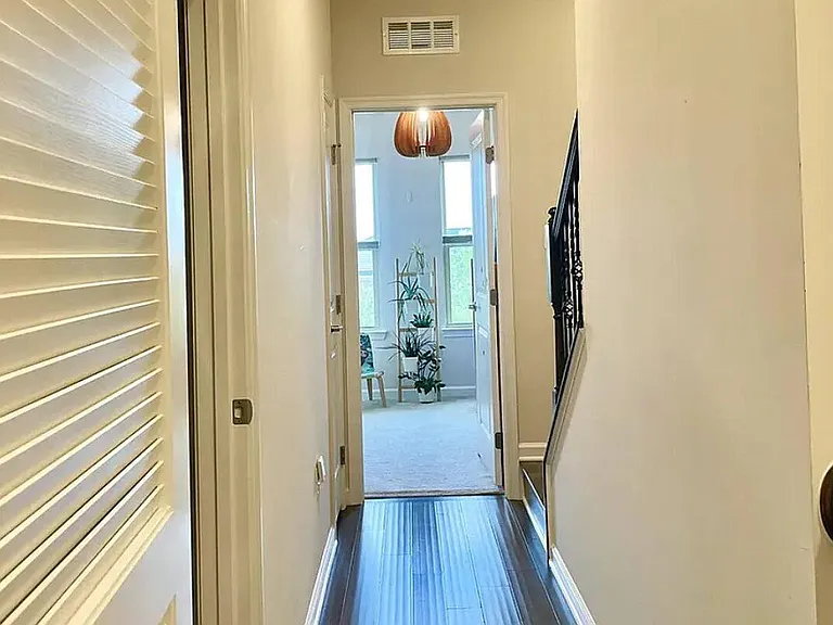 3634 Commodore Joshua Barney Dr NE — Photo 27