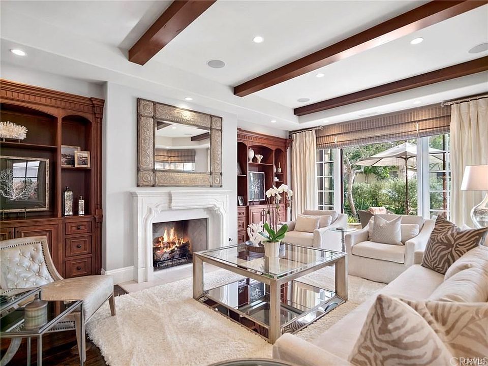 1st image of 515 Acacia Ave