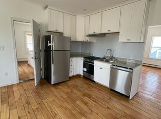 11 Wright St APT 3, Gardner, MA 01440