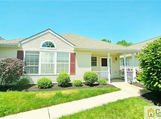 171 Goldfinch Dr, Monroe Township, NJ 08831