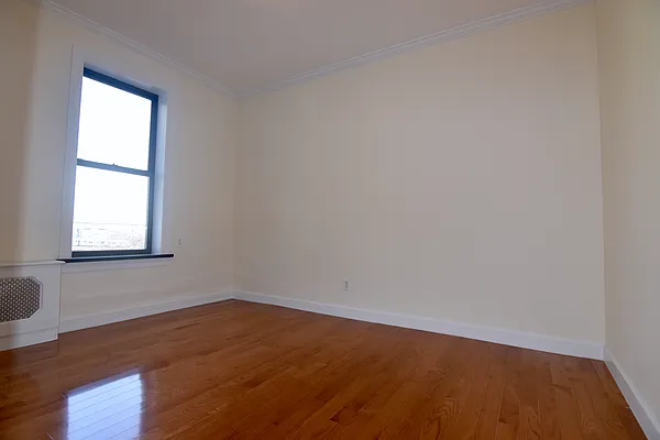 Rented by The Agency | media 21