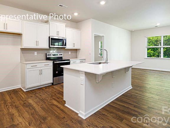 4th image of 223 Mary Locke Way