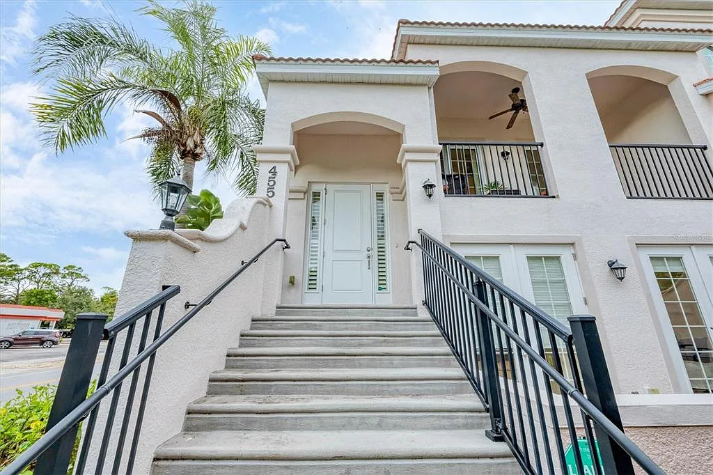 2 bed, 2.5 bath, 1767 sqft, $5,500 — Photo 1