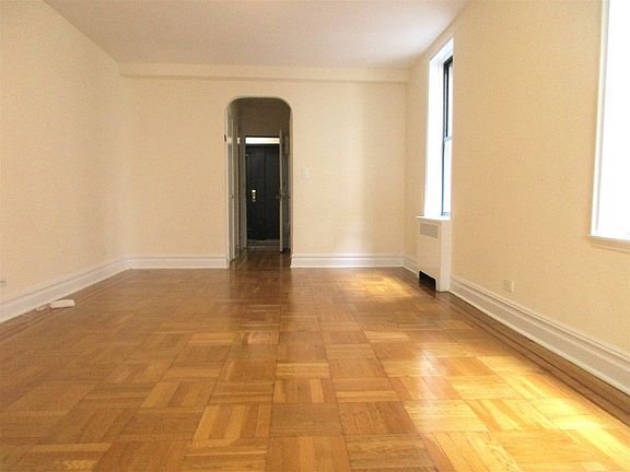 3rd image of 185 Claremont Ave APT 4F