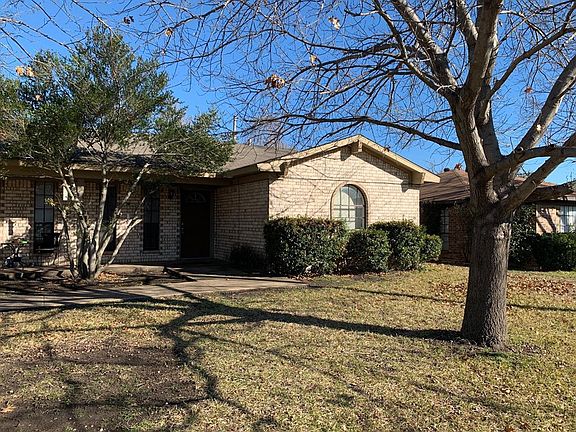 2nd image of 1115 Highbush Dr