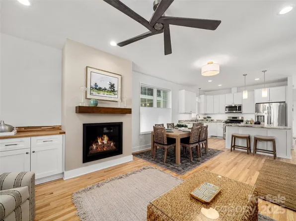 36 Skyvue Ct #C, Saluda, NC 28773