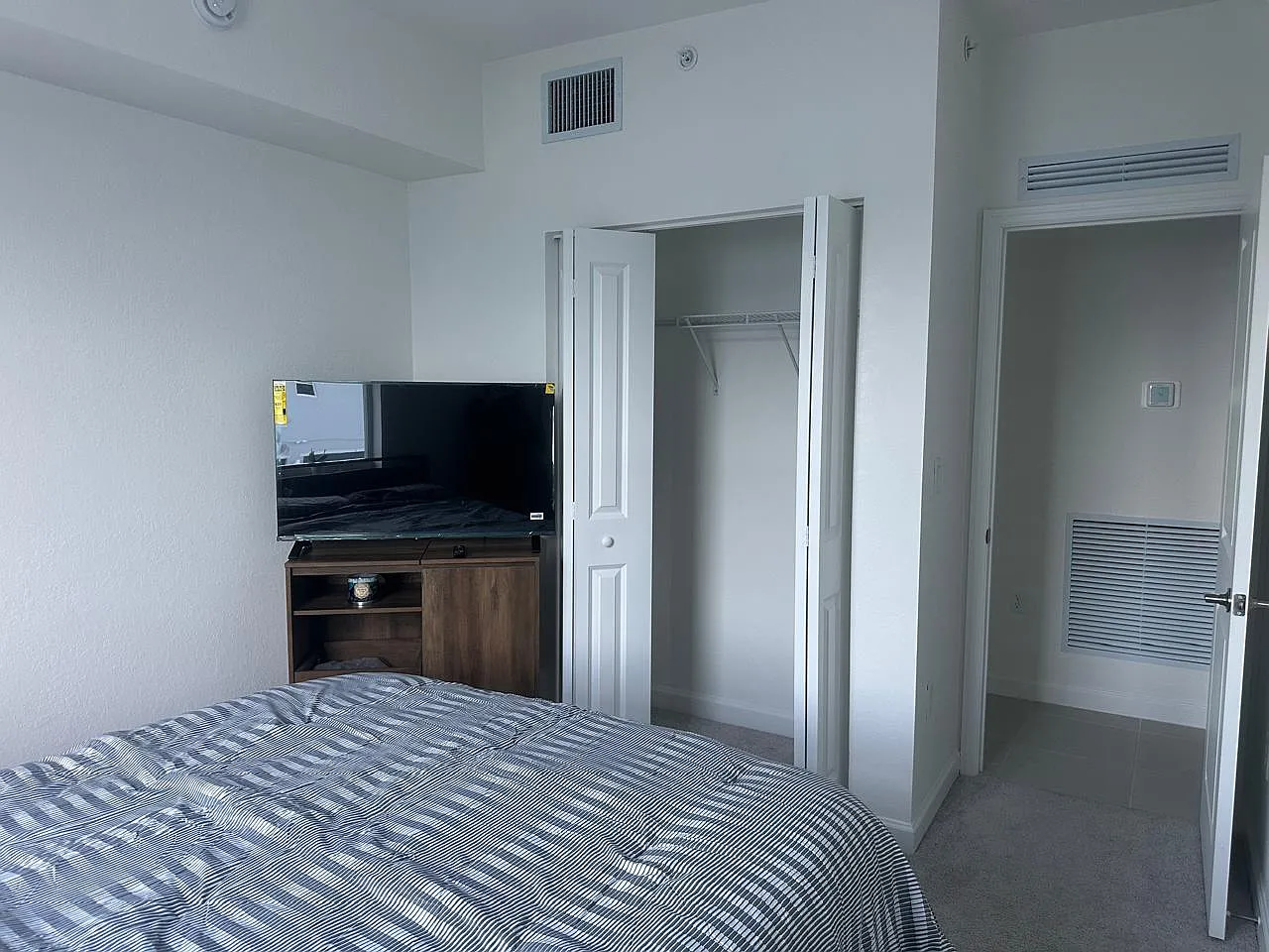 3 bed, 1286 sqft, $800 — Photo 3
