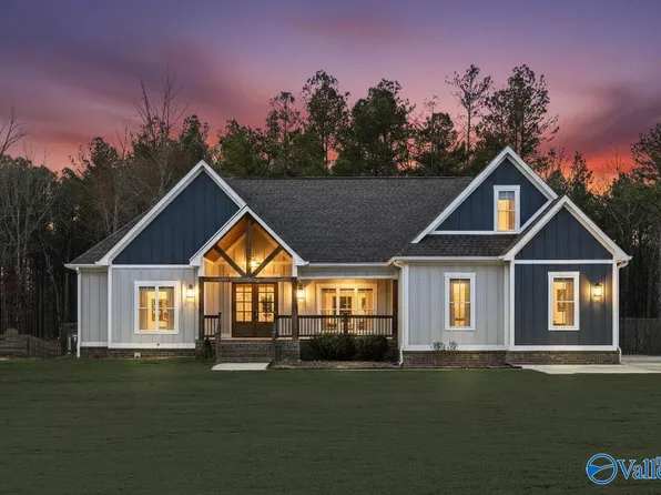 3586 Creek Path Rd, Guntersville, AL 35976