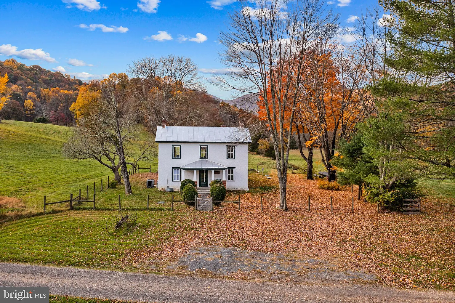 1539 Gooney Manor Loop photo 1