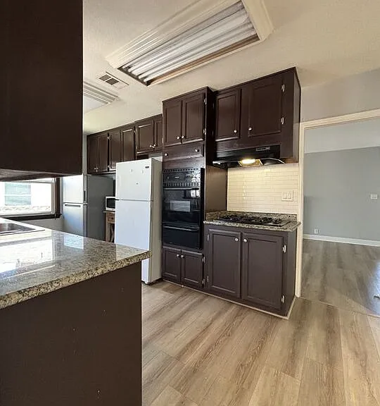 417 N Citrus St — Photo 15