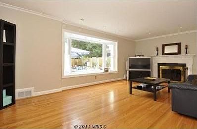 3rd image of 10102 E Bexhill Dr