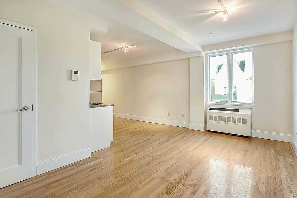 1st image of 126 4th Ave APT 3F