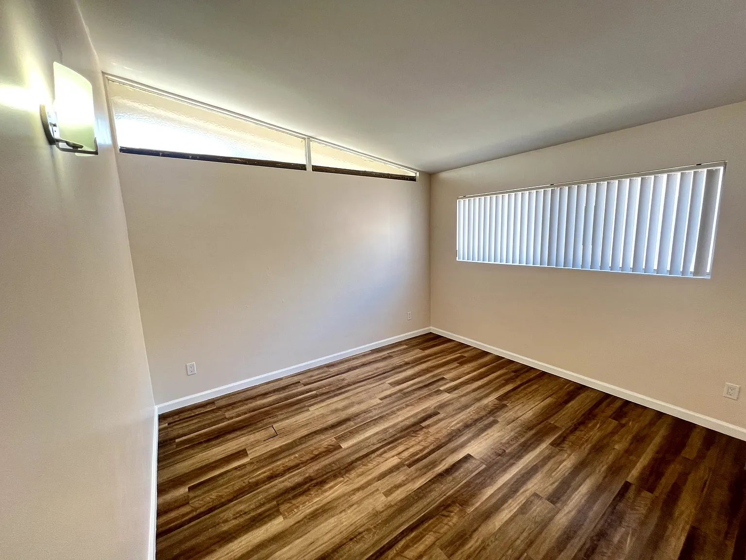 3704 Midvale Ave — Photo 4