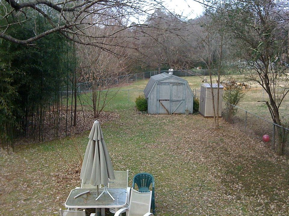 2nd image of 5801 Wooded Acres Dr