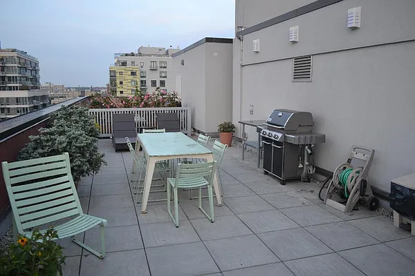 Sold by Real Direct | media 4