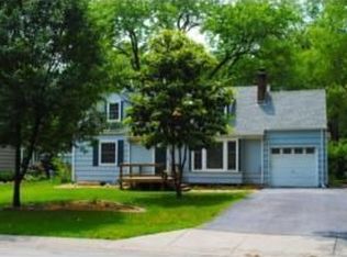 7338 Rosewood St, Prairie Village, KS 66208