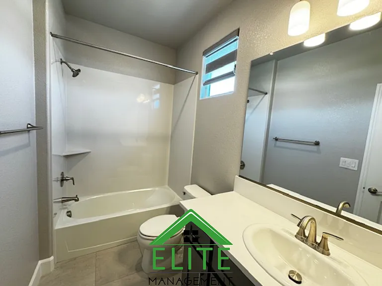 3008 Vaughn Way — Photo 15
