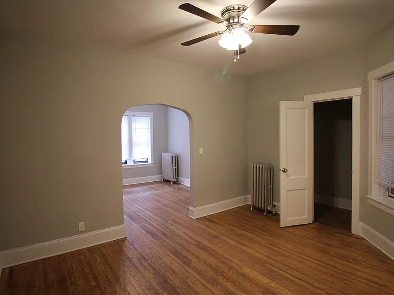 4407 N Lacrosse Ave #1F — Photo 4