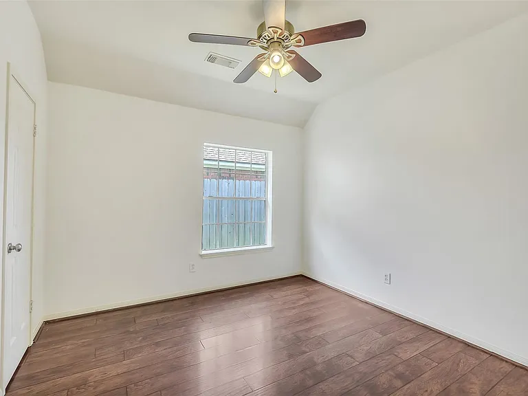 11802 Chateau Trl — Photo 20