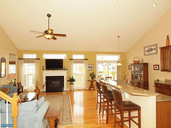 5th image of 24821 Magnolia Cir