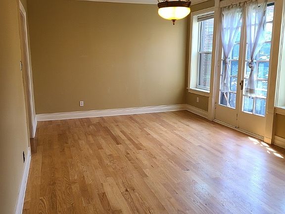 2nd image of 2315 N Commonwealth Ave #3