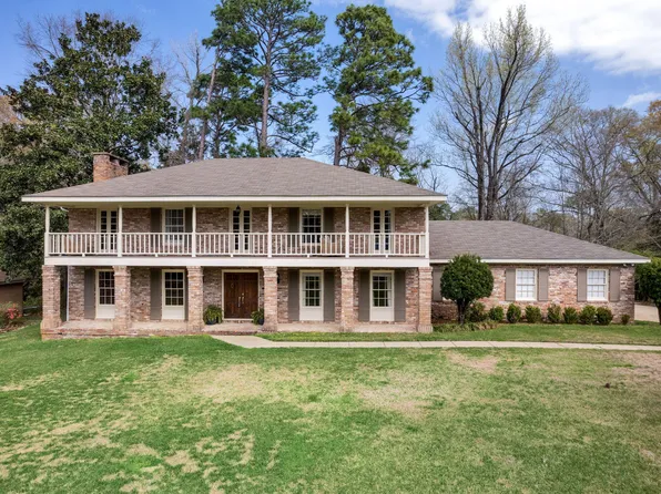 7 Canterbury Dr, Hattiesburg, MS 39402