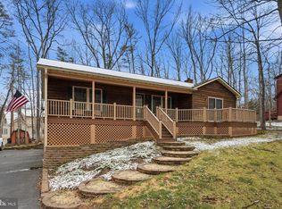 207 Laurel Dr, Cross Junction, VA 22625