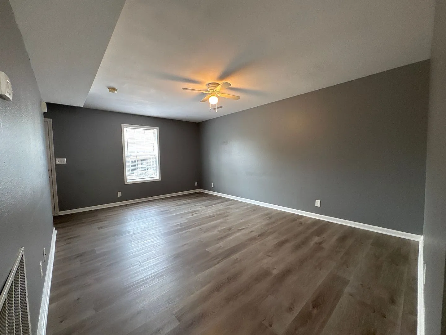 244 Executive Avenue (Executive Park) — Photo 2