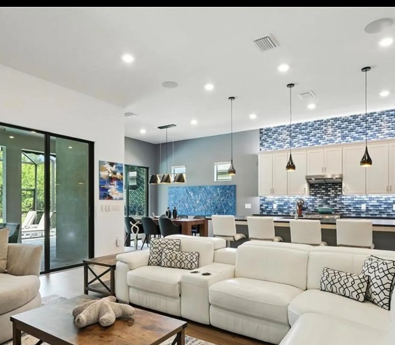 3 bed, 2.5 bath, 2100 sqft, $6,000 — Photo 4