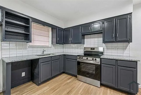 601 N Idaho St — Photo 2