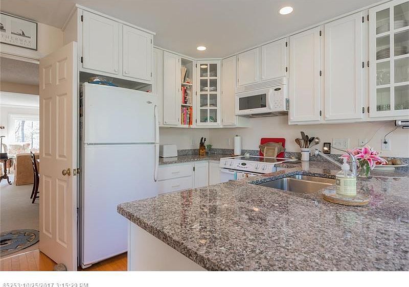 2nd image of 22 Wildwood Dr #22