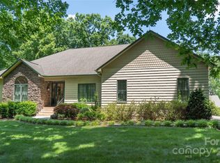 1712 Songbird Ct, Lenoir, NC 28645