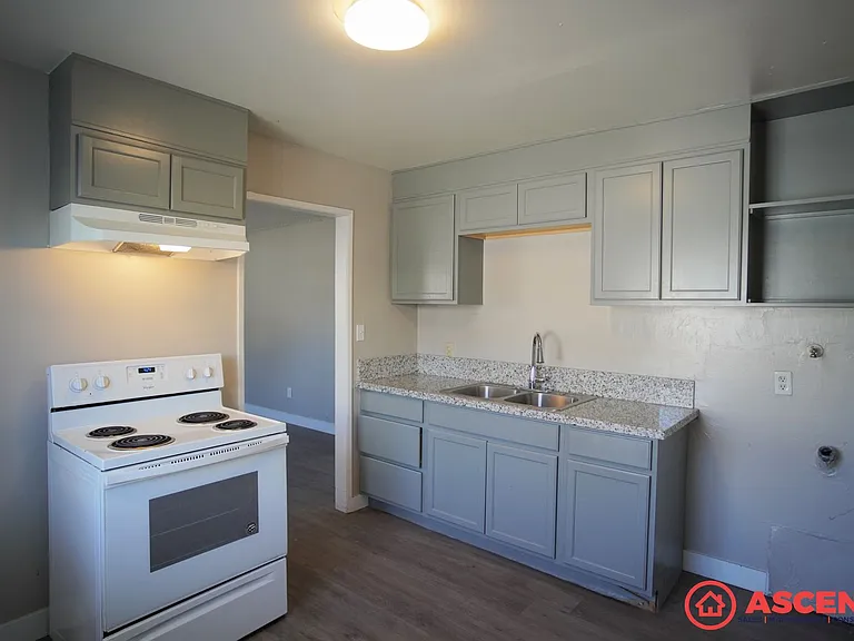 117 Woodrow Avenue — Photo 5