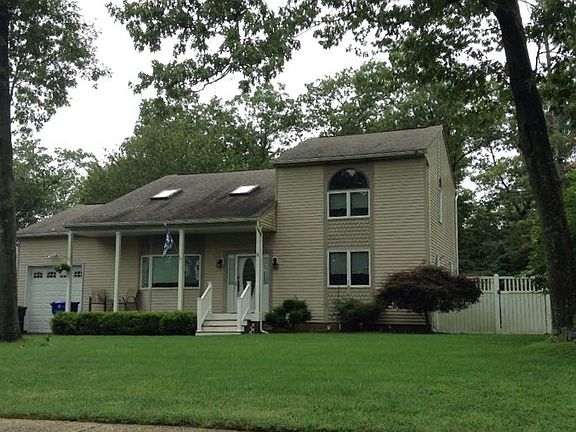 4th image of 45 Cedarwood Dr