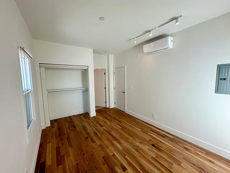 2809 1/4 N Griffin Ave #2809-1/4 — Photo 10
