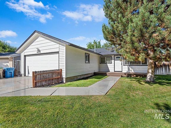 3rd image of 10986 W Wildrose Ct