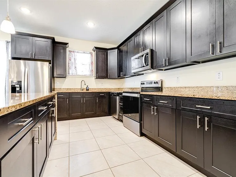 520 Nogales Ct — Photo 15